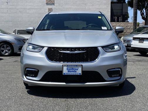 2023 Chrysler Pacifica Touring-L