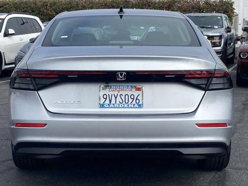 Solar Silver Metallic 2025 Honda Accord SE