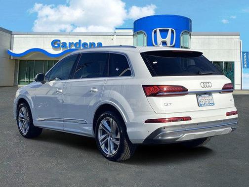 2023 Audi Q7 55 Premium Plus