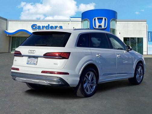 2023 Audi Q7 55 Premium Plus
