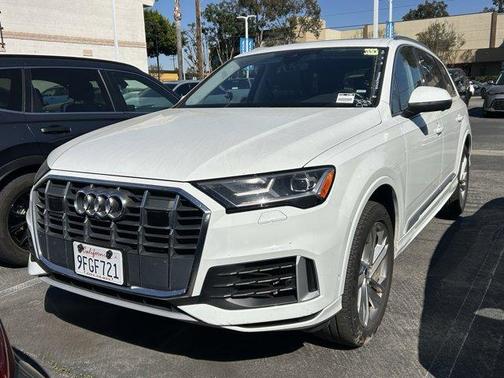 2023 Audi Q7 55 Premium Plus