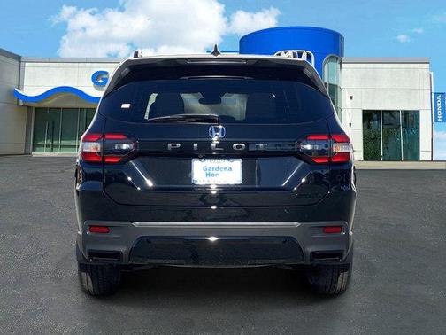 Crystal Black Pearl 2026 Honda Pilot Sport