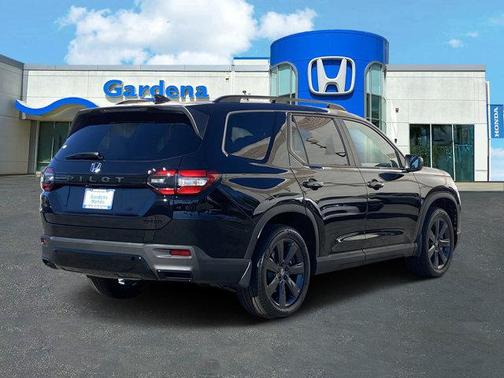 Crystal Black Pearl 2026 Honda Pilot Sport