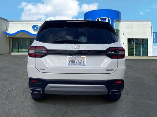 2023 Honda Pilot Touring