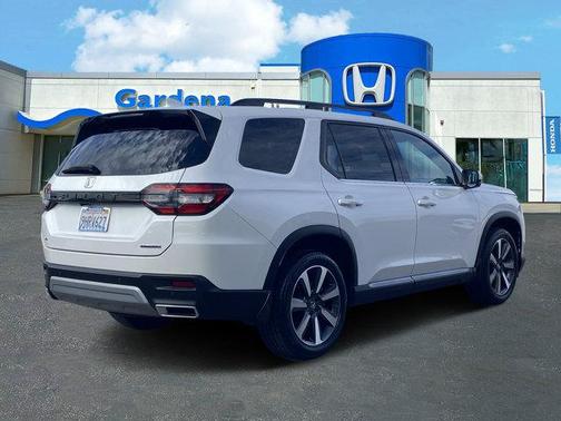 2023 Honda Pilot Touring