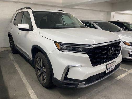 2023 Honda Pilot Touring