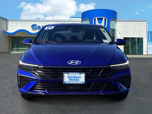 2025 Hyundai ELANTRA Limited