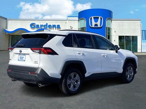 2024 Toyota RAV4 Hybrid XLE