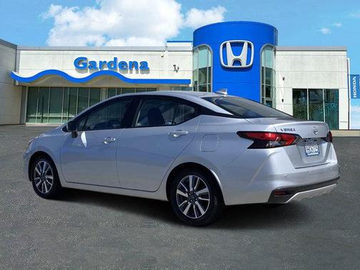 2023 Nissan Versa 1.6 SV