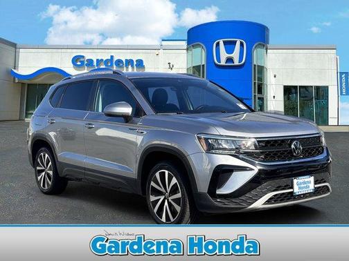 Pyrite Silver Metallic 2024 Volkswagen Taos 1.5T SE
