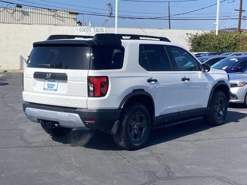 Platinum White Pearl 2026 Honda Passport RTL Towing