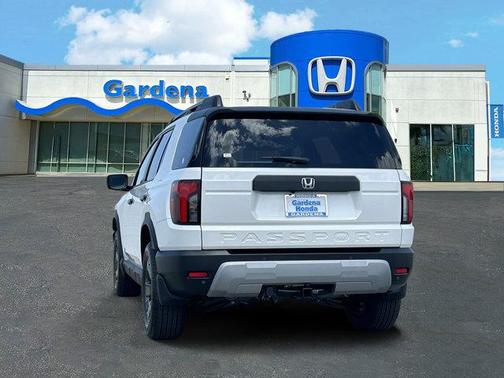 Platinum White Pearl 2026 Honda Passport RTL Towing