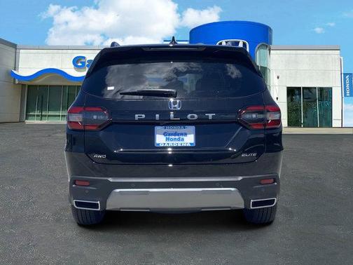 Crystal Black Pearl 2026 Honda Pilot Elite