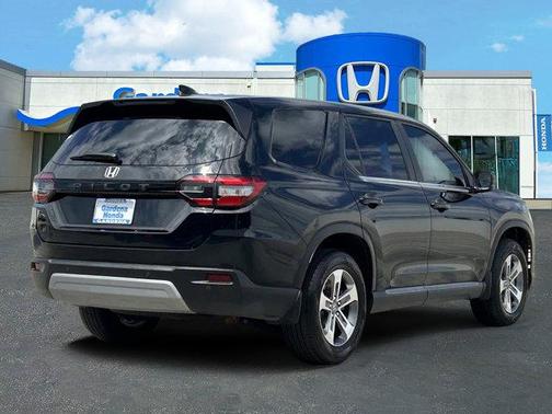 Black 2023 Honda Pilot EX-L 7-Passenger