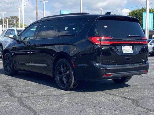 2024 Chrysler Pacifica Limited