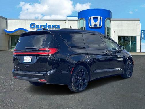 2024 Chrysler Pacifica Limited