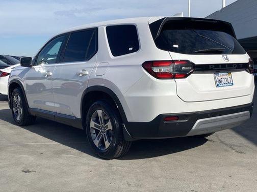 2023 Honda Pilot EX-L 7-Passenger