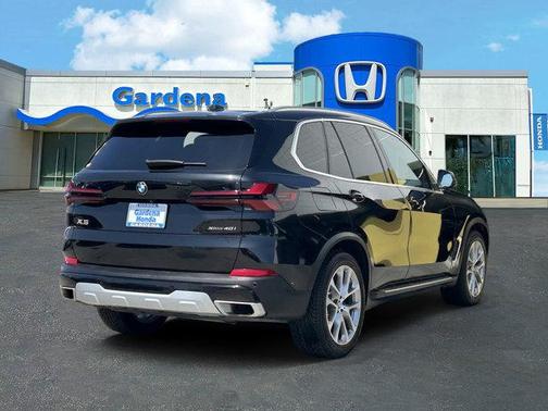 Black Sapphire Metallic 2024 BMW X5 xDrive40i
