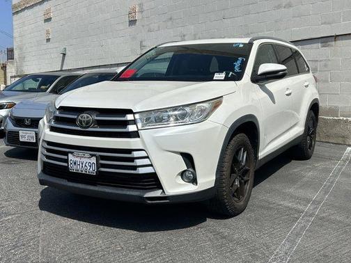 Blizzard Pearl 2019 Toyota Highlander XLE