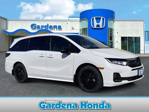 Platinum White Pearl 2026 Honda Odyssey Sport-L