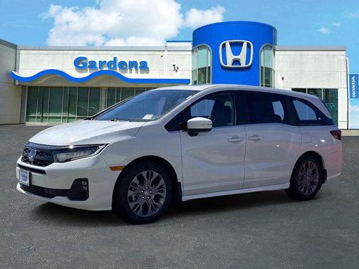 Platinum White Pearl 2026 Honda Odyssey Touring
