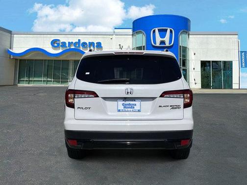 2022 Honda Pilot Black Edition