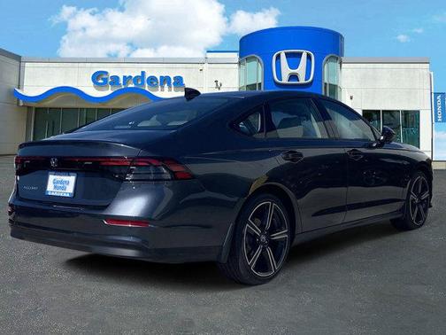 Meteorite Gray Metallic 2026 Honda Accord SE