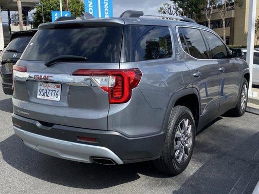 2021 GMC Acadia SLT