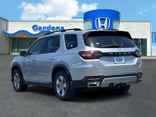 Solar Silver Metallic 2026 Honda Pilot EX-L
