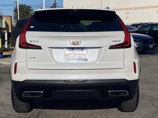 2024 Cadillac XT4 Premium Luxury