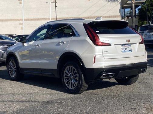 2024 Cadillac XT4 Premium Luxury