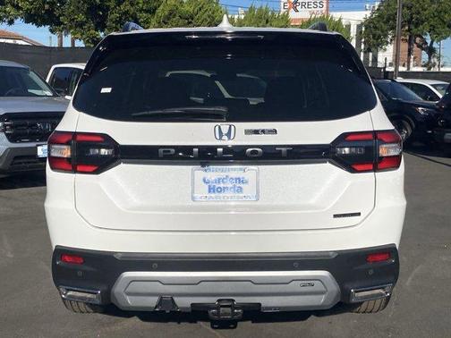2025 Honda Pilot Touring