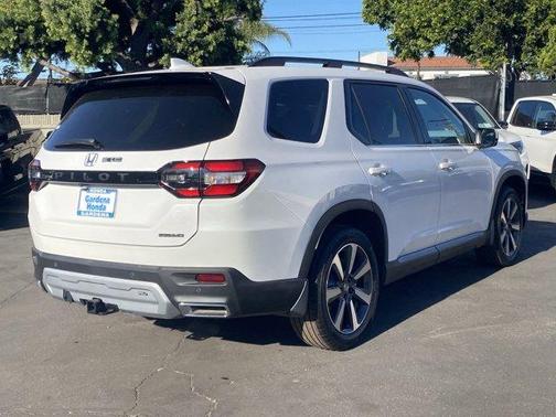 2025 Honda Pilot Touring