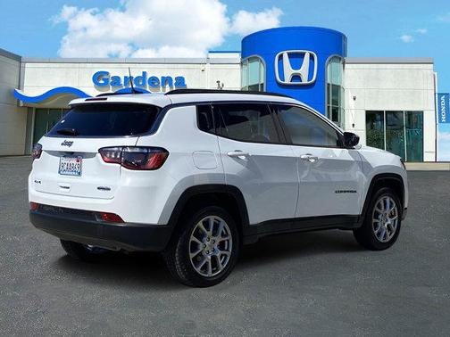 2022 Jeep Compass Latitude Lux