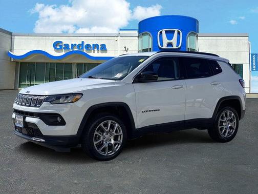 2022 Jeep Compass Latitude Lux