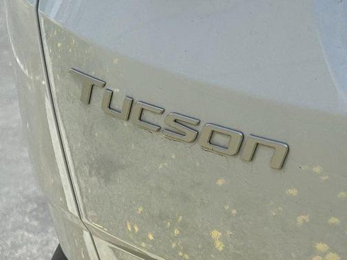 White Pearl 2025 Hyundai TUCSON SEL