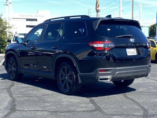 2025 Honda Pilot Sport