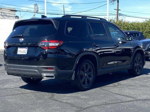 2025 Honda Pilot Sport