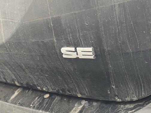 Silver 2024 Mitsubishi Outlander SE