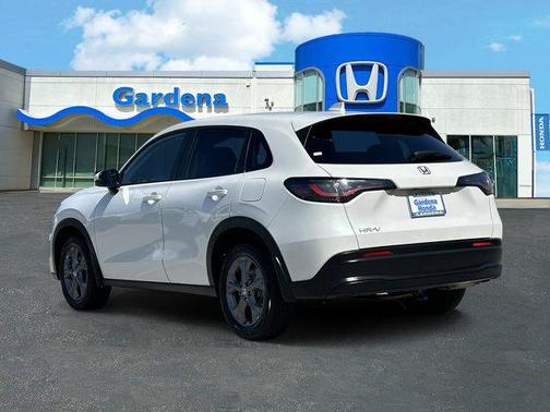 Platinum White Pearl 2026 Honda HR-V LX