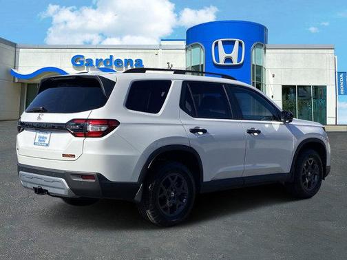 2025 Honda Pilot TrailSport