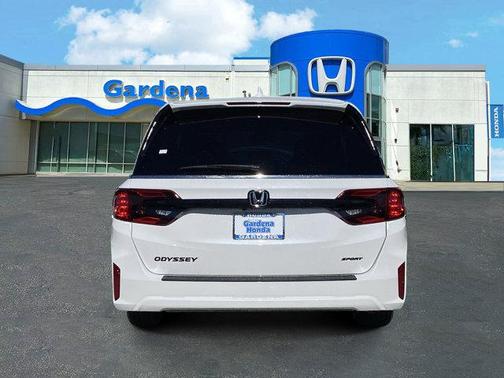 Platinum White Pearl 2026 Honda Odyssey Sport-L