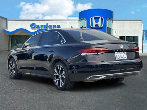 2022 Volkswagen Passat 2.0T SE