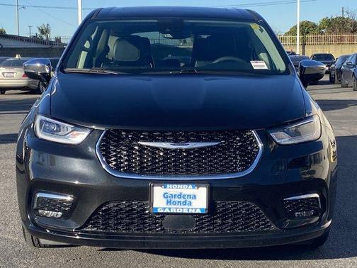 2023 Chrysler Pacifica Hybrid Limited