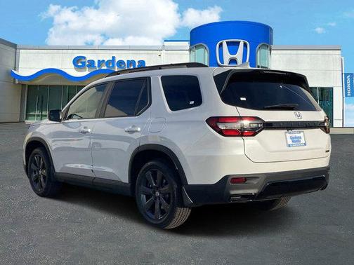 Platinum White Pearl 2026 Honda Pilot Sport