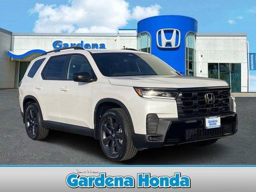 Platinum White Pearl 2026 Honda Pilot Sport