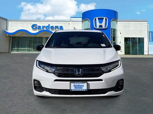 Platinum White Pearl 2026 Honda Odyssey Sport-L