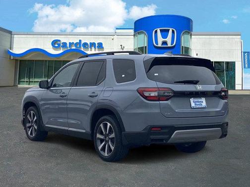Gray 2023 Honda Pilot Elite