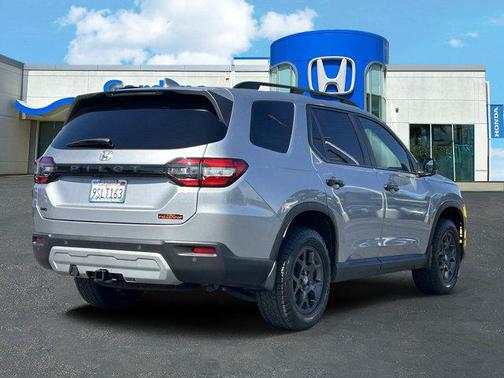2025 Honda Pilot TrailSport