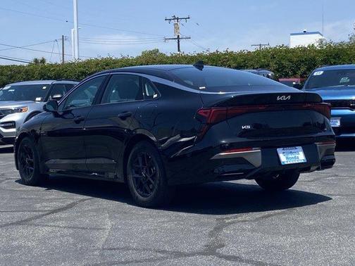 Aurora Black Pearl 2025 Kia K5 LXS